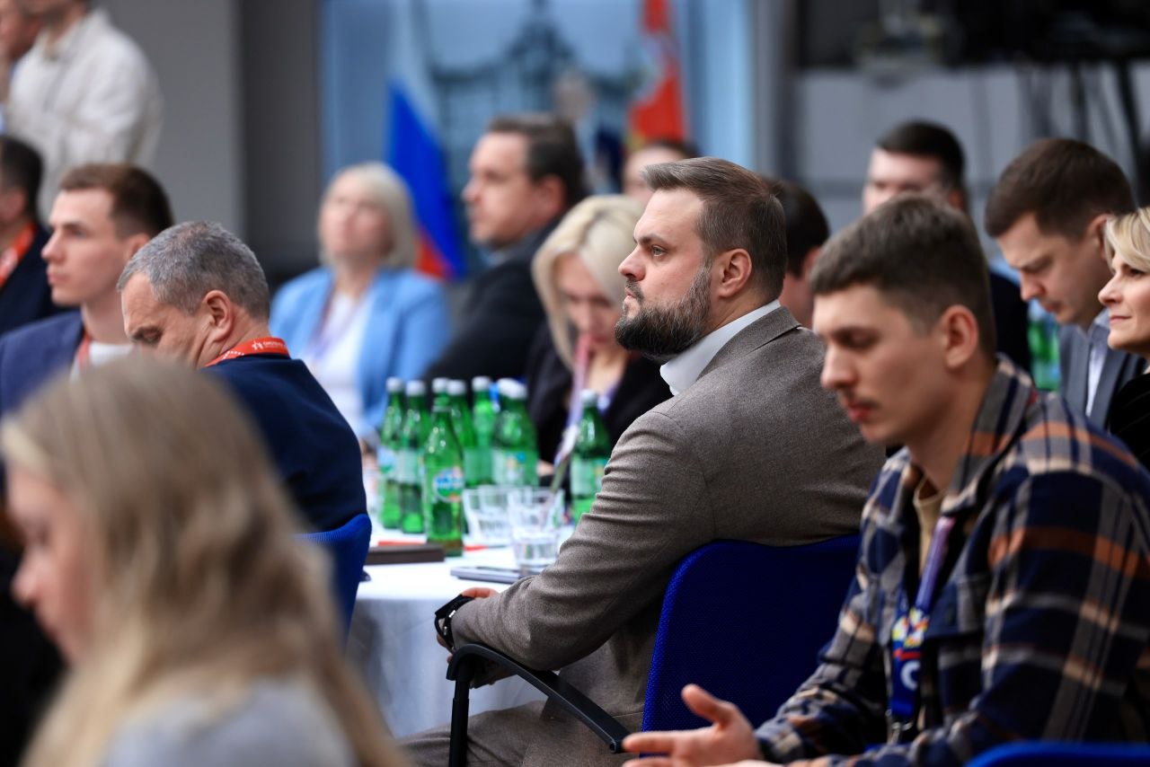 Артём Туров: Смоленск впервые принял Всероссийское совещание лидеров молодежной политики Артём Туров: Смоленск впервые принял Всероссийское совещание лидеров молодежной политики