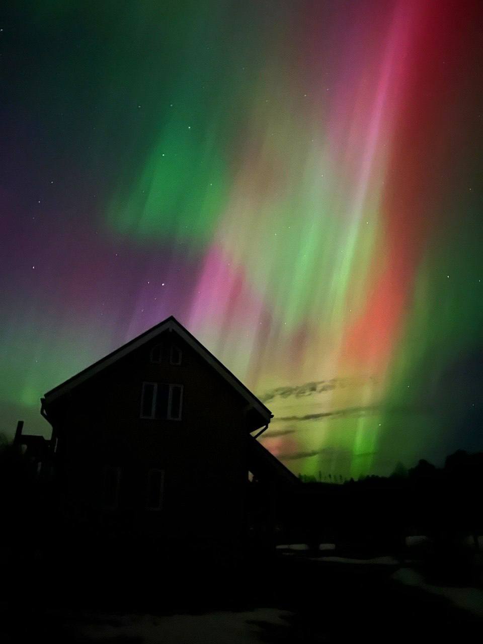 Небо над Россией озарилось сильнейшим северным сиянием: Небо над Россией озарилось сильнейшим северным сиянием: