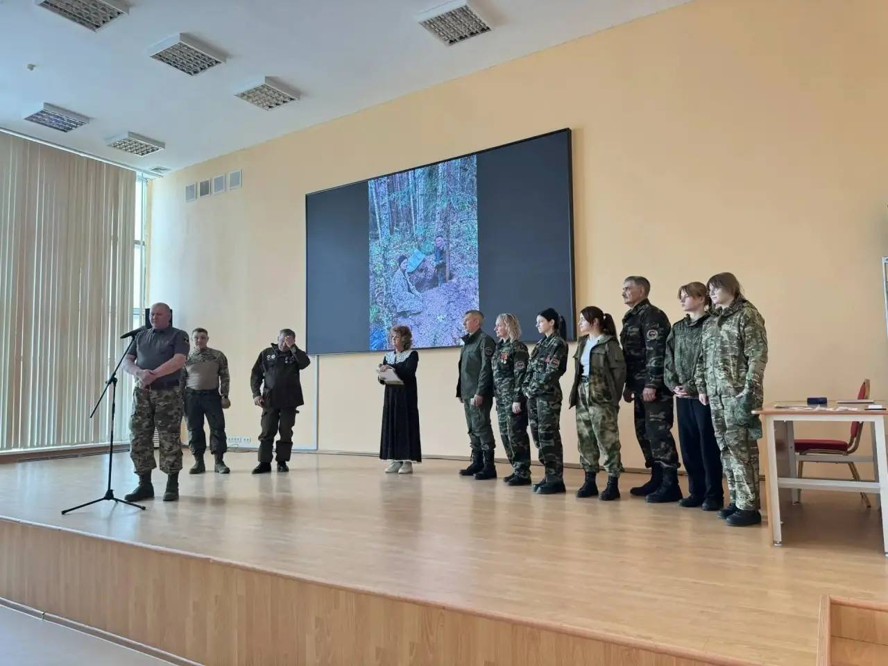 Василий Анохин: Каждую весну поисковики отправляются на места кровопролитных боев Великой Отечественной войны Василий Анохин: Каждую весну поисковики отправляются на места кровопролитных боев Великой Отечественной войны