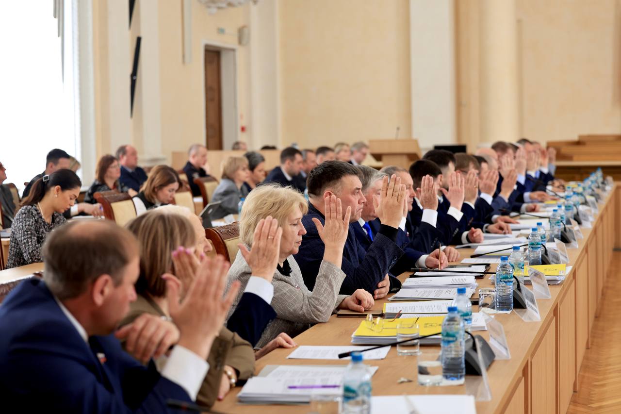 Василий Анохин: Забота о жителях, их здоровье и благополучии, поддержка защитников и их семей, развитие экономики – ключевые национальные цели, обозначенные Президентом Российской Федерации Владимиром Владимировичем Путиным Василий Анохин: Забота о жителях, их здоровье и благополучии, поддержка защитников и их семей, развитие экономики – ключевые национальные цели, обозначенные Президентом Российской Федерации Владимиром Владимировичем Путиным