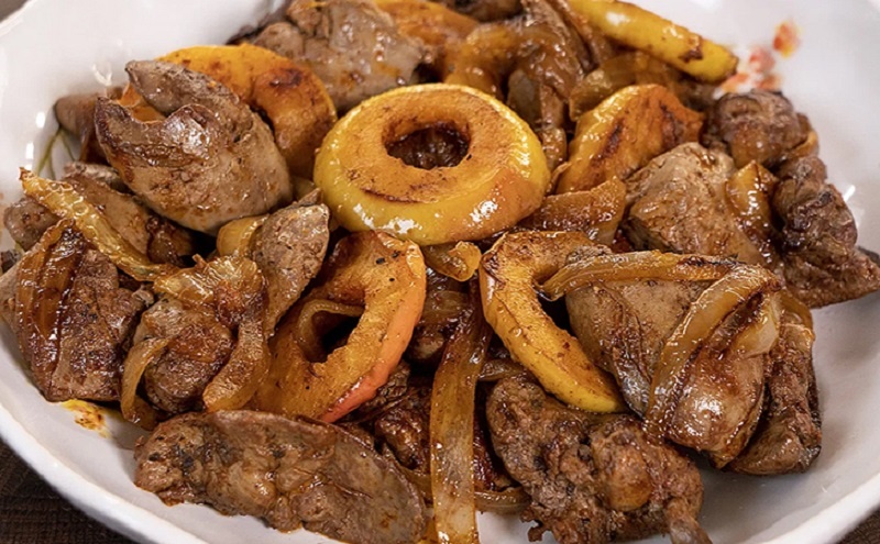 Куриная печень с яблоками: как просто создать гастрономическое чудо