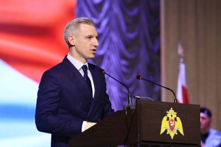 ������� ������: ������� ������ ������������ ������� ���������� ��������� �������� 10-����� �� ��� ����������� � 215-� ��������� �������� � ������ ����� ������������