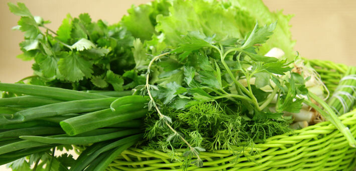 Зачем кормящей маме зелень: полезные советы