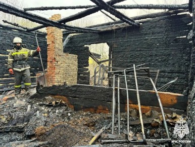 В Смоленском округе сгорел частный жилой дом
