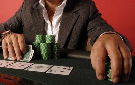 Как справиться с азартной зависимостью любимого человека