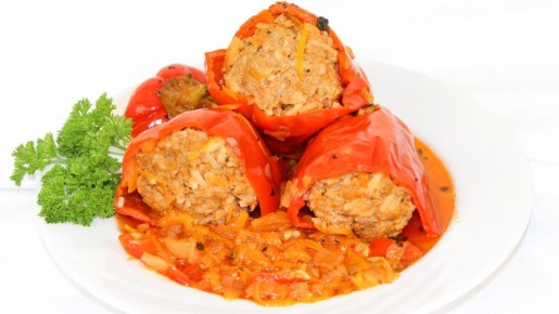Кулинарный шедевр: как приготовить сочные фаршированные перцы в кастрюле