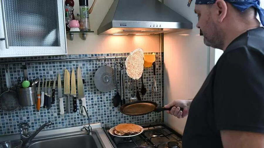 Запущенная кухонная вытяжка: как загрязнения могут угрожать вашему здоровью