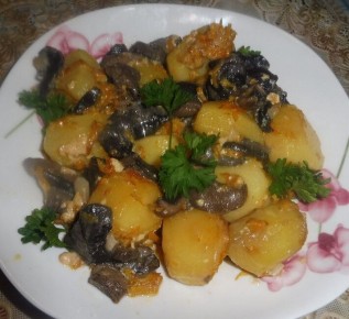 Картопля с грибами: просто и вкусно