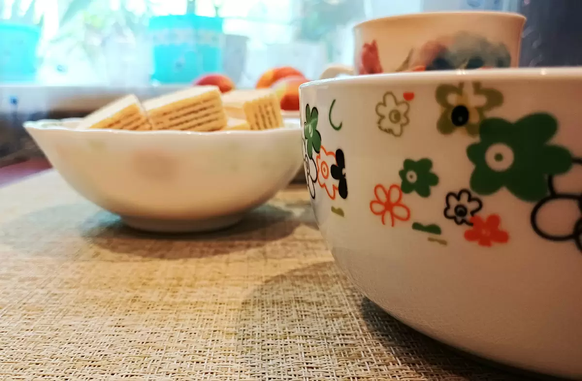 Летний кулинарный уют: легкий куриный суп и вкусные десерты