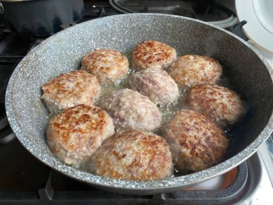 Нежные и сочные котлеты: рецепт, от которого невозможно отказаться