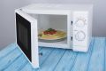 Необычные правила разогрева: продукты, которые нельзя использовать в микроволновке