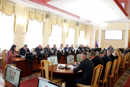 Александр Новиков: На очередной общегородской планерке руководители территориальных управлений представили отчёты о проделанной работе за конец 2025 года и начало 2026-го