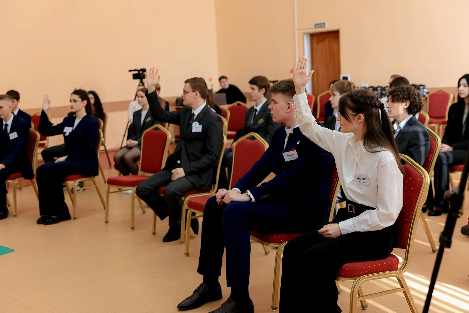 Василий Анохин: В Смоленске – Молодёжной столице России-2026 сразились сильнейшие интеллектуалы среди школьников региона Василий Анохин: В Смоленске – Молодёжной столице России-2026 сразились сильнейшие интеллектуалы среди школьников региона