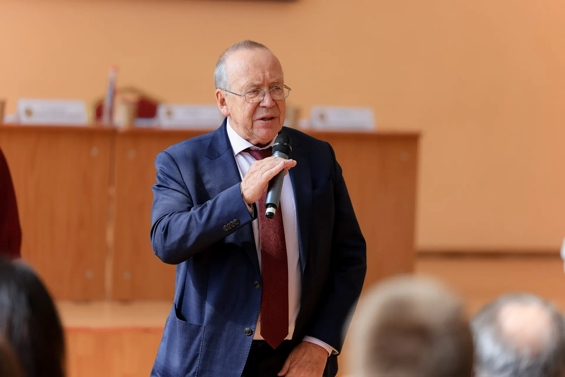 Василий Анохин: В Смоленске – Молодёжной столице России-2026 сразились сильнейшие интеллектуалы среди школьников региона Василий Анохин: В Смоленске – Молодёжной столице России-2026 сразились сильнейшие интеллектуалы среди школьников региона