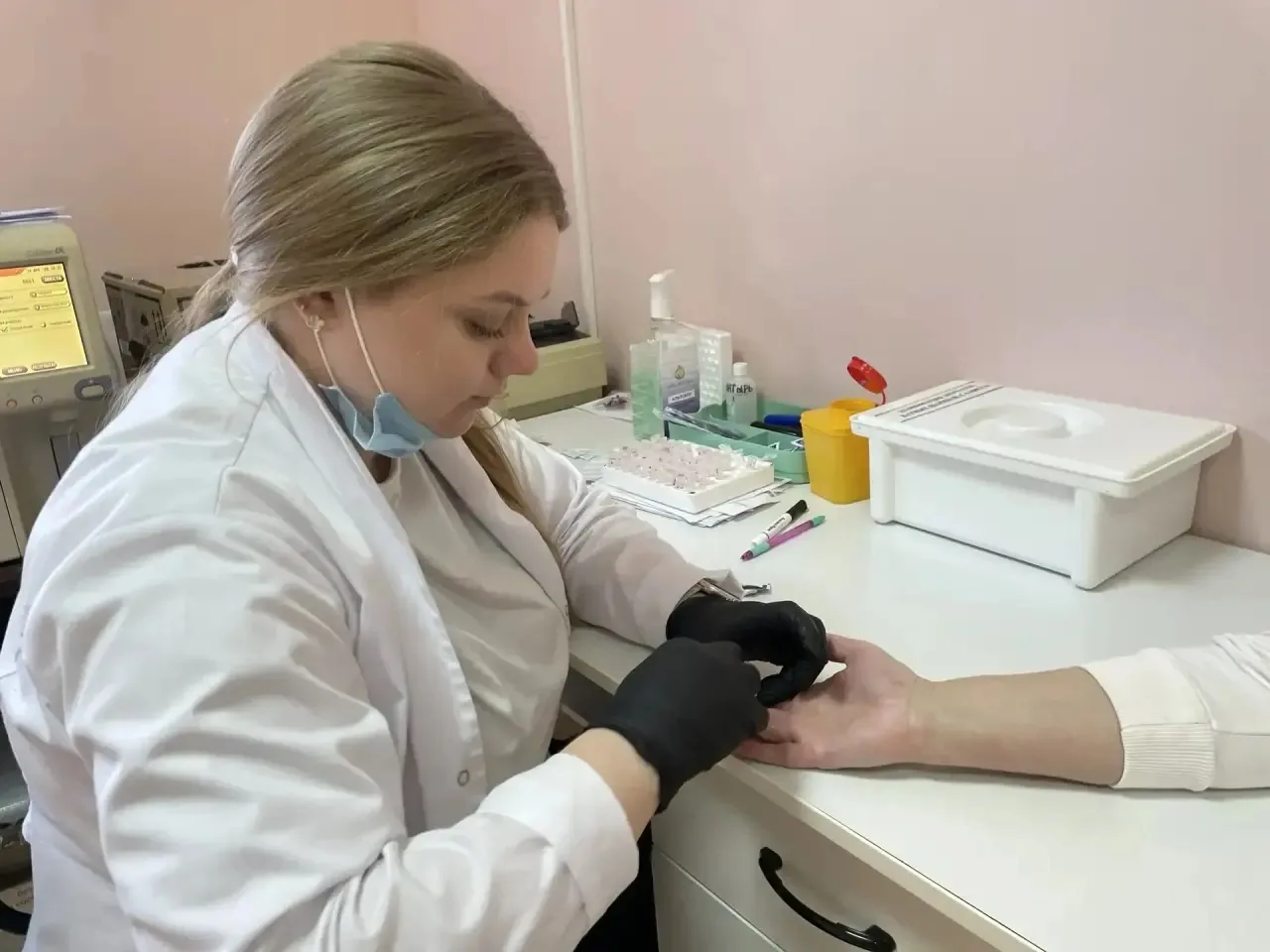 Василий Анохин: С начала года более 28 тысяч жителей отдаленных сел и деревень прошли обследования благодаря выездам передвижных медицинских комплексов Василий Анохин: С начала года более 28 тысяч жителей отдаленных сел и деревень прошли обследования благодаря выездам передвижных медицинских комплексов