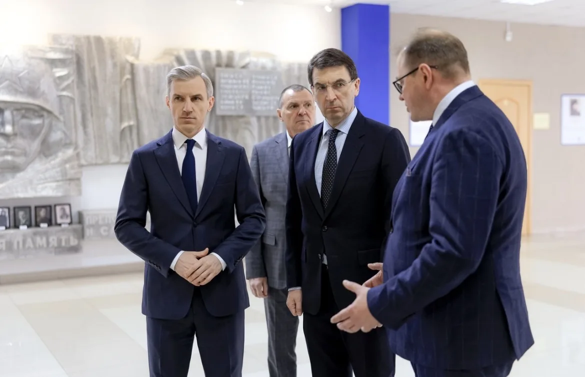 Василий Анохин: Патриотическое воспитание молодежи, подготовка будущих защитников Отечества – задачи, которые выполняем совместно с учебными заведениями региона