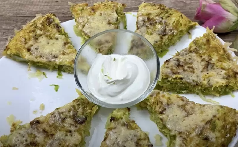 Капустный пирог на сковороде: быстро, просто и вкусно