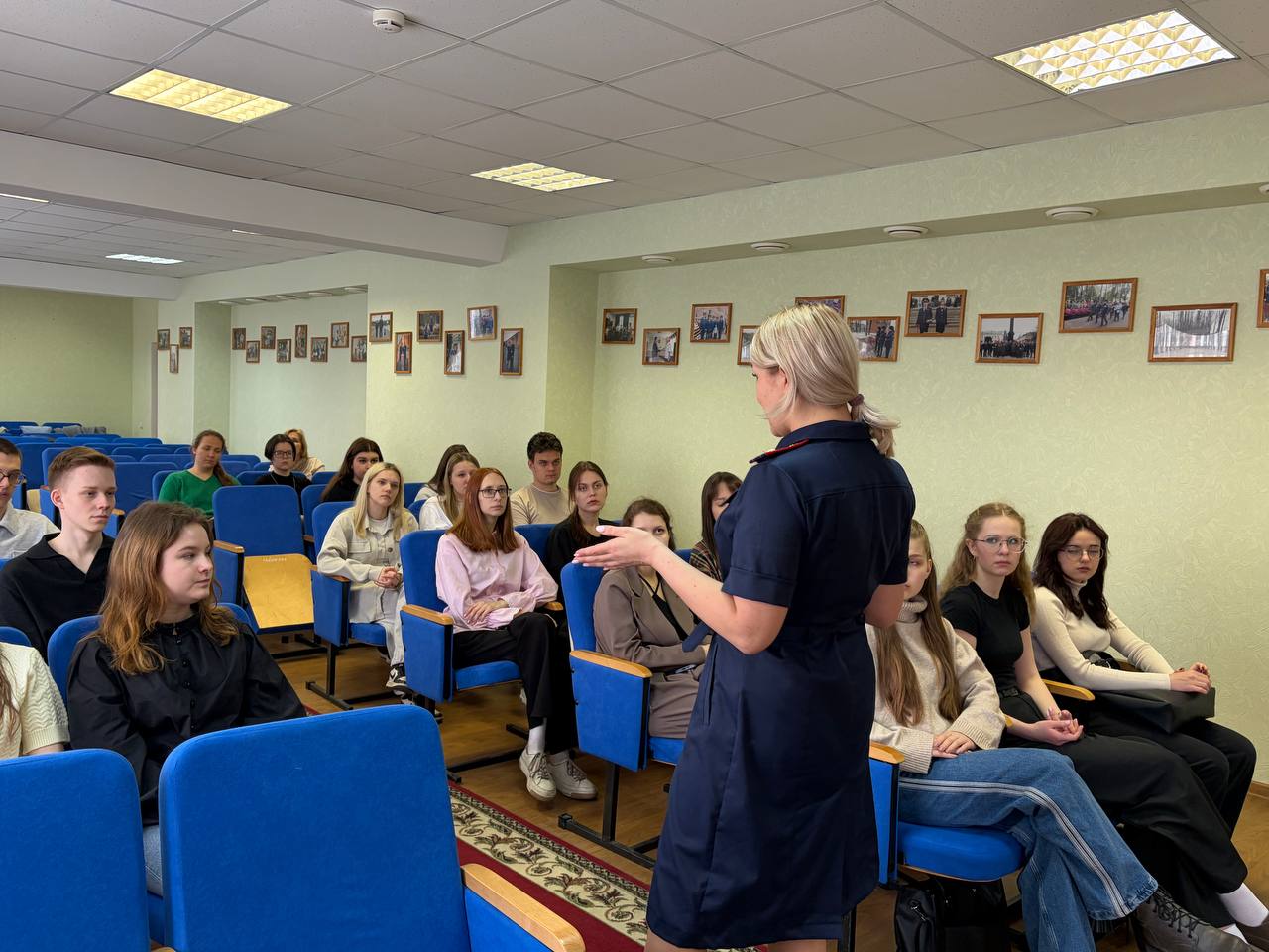 Офицеры следственного управления Следственного комитета России по Смоленской области провели профориентационное мероприятие для студентов Смоленского государственного университета Офицеры следственного управления Следственного комитета России по Смоленской области провели профориентационное мероприятие для студентов Смоленского государственного университета