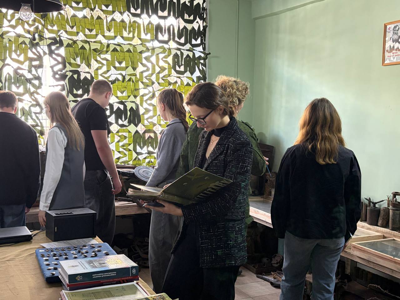 Офицеры следственного управления Следственного комитета России по Смоленской области провели профориентационное мероприятие для студентов Смоленского государственного университета Офицеры следственного управления Следственного комитета России по Смоленской области провели профориентационное мероприятие для студентов Смоленского государственного университета