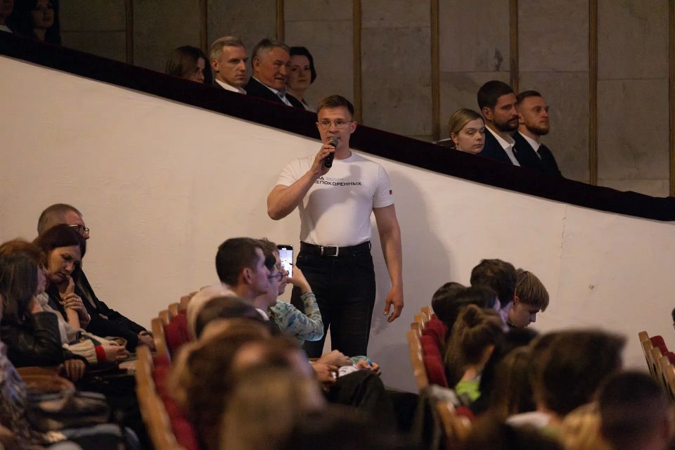 Василий Анохин: Живым и открытым получился диалог Народного артиста России, главы Союза театральных деятелей, актёра театра и кино Владимира Львовича Машкова с гостями его творческого вечера, который сегодня прошел в... Василий Анохин: Живым и открытым получился диалог Народного артиста России, главы Союза театральных деятелей, актёра театра и кино Владимира Львовича Машкова с гостями его творческого вечера, который сегодня прошел в...