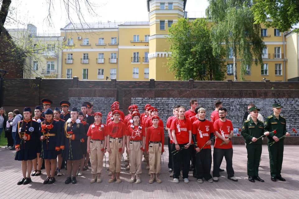 Василий Анохин: Смоленск — один из древнейших городов России, город-воин, который на протяжении веков стоял на пути завоевателей Василий Анохин: Смоленск — один из древнейших городов России, город-воин, который на протяжении веков стоял на пути завоевателей