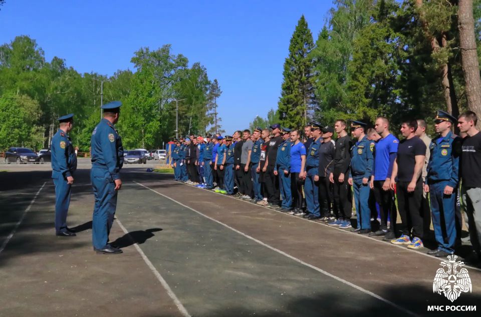 В Смоленске прошли соревнования по пожарно-спасательному спорту В Смоленске прошли соревнования по пожарно-спасательному спорту