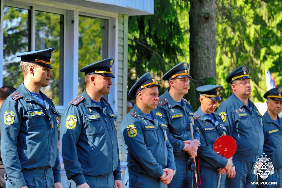 В Смоленске прошли соревнования по пожарно-спасательному спорту