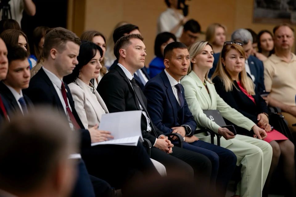 Василий Анохин: Смоленск, Молодежная столица России-2026, стал площадкой проведения Парламентских слушаний Парламентского Собрания Союза России и Беларуси, посвященных развитию молодёжной политики в Союзном государстве Василий Анохин: Смоленск, Молодежная столица России-2026, стал площадкой проведения Парламентских слушаний Парламентского Собрания Союза России и Беларуси, посвященных развитию молодёжной политики в Союзном государстве