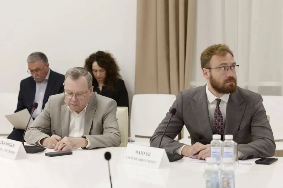 На штабе Правкомиссии по региональному развитию обсудили вопросы жилищно-коммунального хозяйства, прохождения отопительного периода, а также ключевые задачи на будущее На штабе Правкомиссии по региональному развитию обсудили вопросы жилищно-коммунального хозяйства, прохождения отопительного периода, а также ключевые задачи на будущее