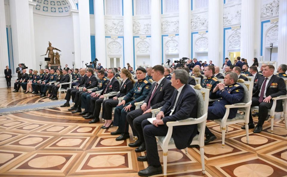 В Кремле прошла встреча Владимира Путина с ветеранами СВО В Кремле прошла встреча Владимира Путина с ветеранами СВО