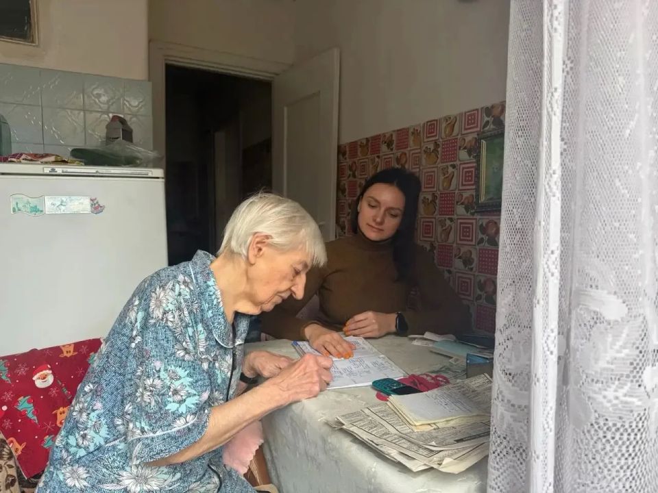 Василий Анохин: 8 июня – День социального работника Василий Анохин: 8 июня – День социального работника