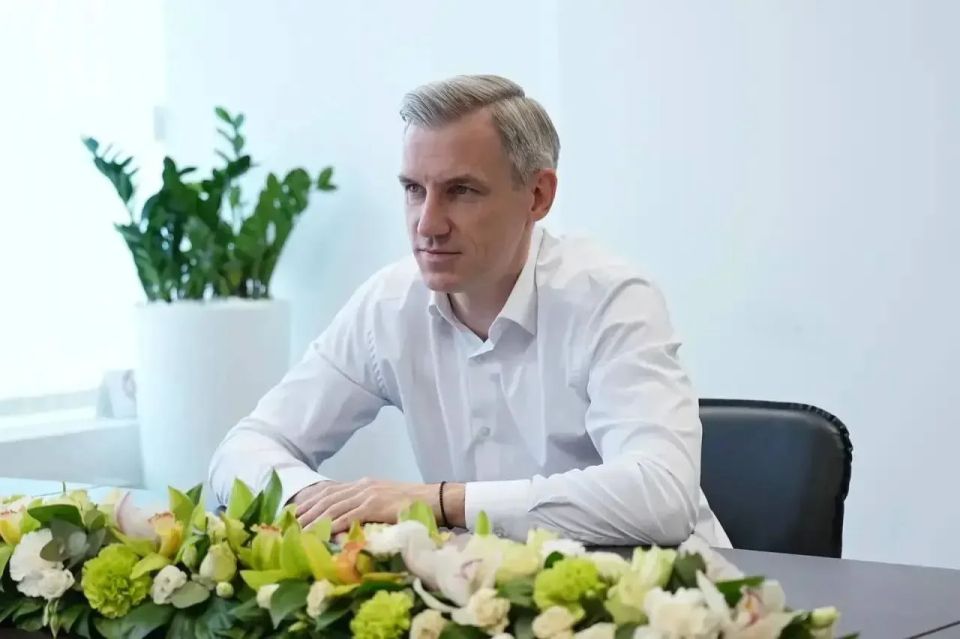 Дмитрий Чернышенко провел рабочую встречу с губернатором Смоленской области Василием Анохиным на международном форуме «Путешествуй!» Дмитрий Чернышенко провел рабочую встречу с губернатором Смоленской области Василием Анохиным на международном форуме «Путешествуй!»