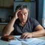 Чувство вины за бедность: как избавиться от финансового груза и начать жить лучше