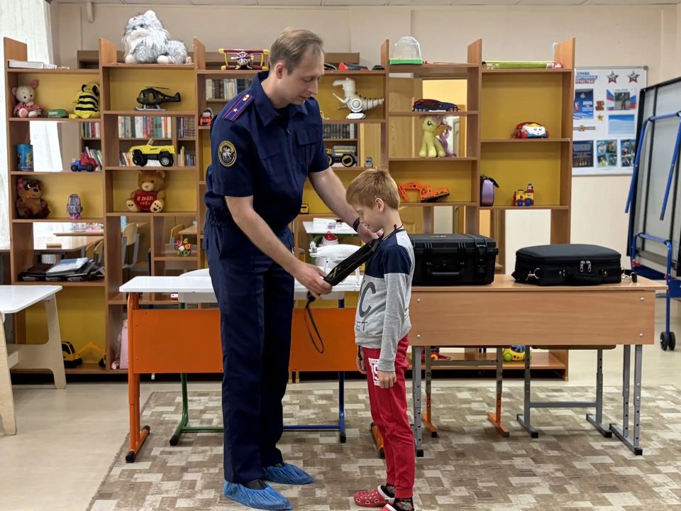 Сотрудники регионального СКР посетили Демидовский социально-реабилитационный центр «Исток» Сотрудники регионального СКР посетили Демидовский социально-реабилитационный центр «Исток»