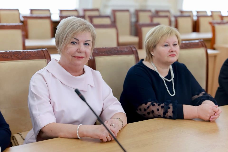 Василий Анохин: Люди благородной, важной и ответственной профессии – медицинские работники ежедневно заботятся о самом главном – жизни и здоровье наших жителей Василий Анохин: Люди благородной, важной и ответственной профессии – медицинские работники ежедневно заботятся о самом главном – жизни и здоровье наших жителей