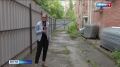 Смоляне все чаще встречают в траве птенцов, которые выглядят беспомощными