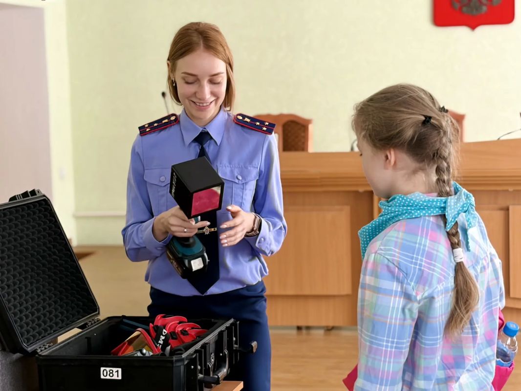 Представители следственного управления СК России по Смоленской области провели профилактическое мероприятие для молодежи Представители следственного управления СК России по Смоленской области провели профилактическое мероприятие для молодежи