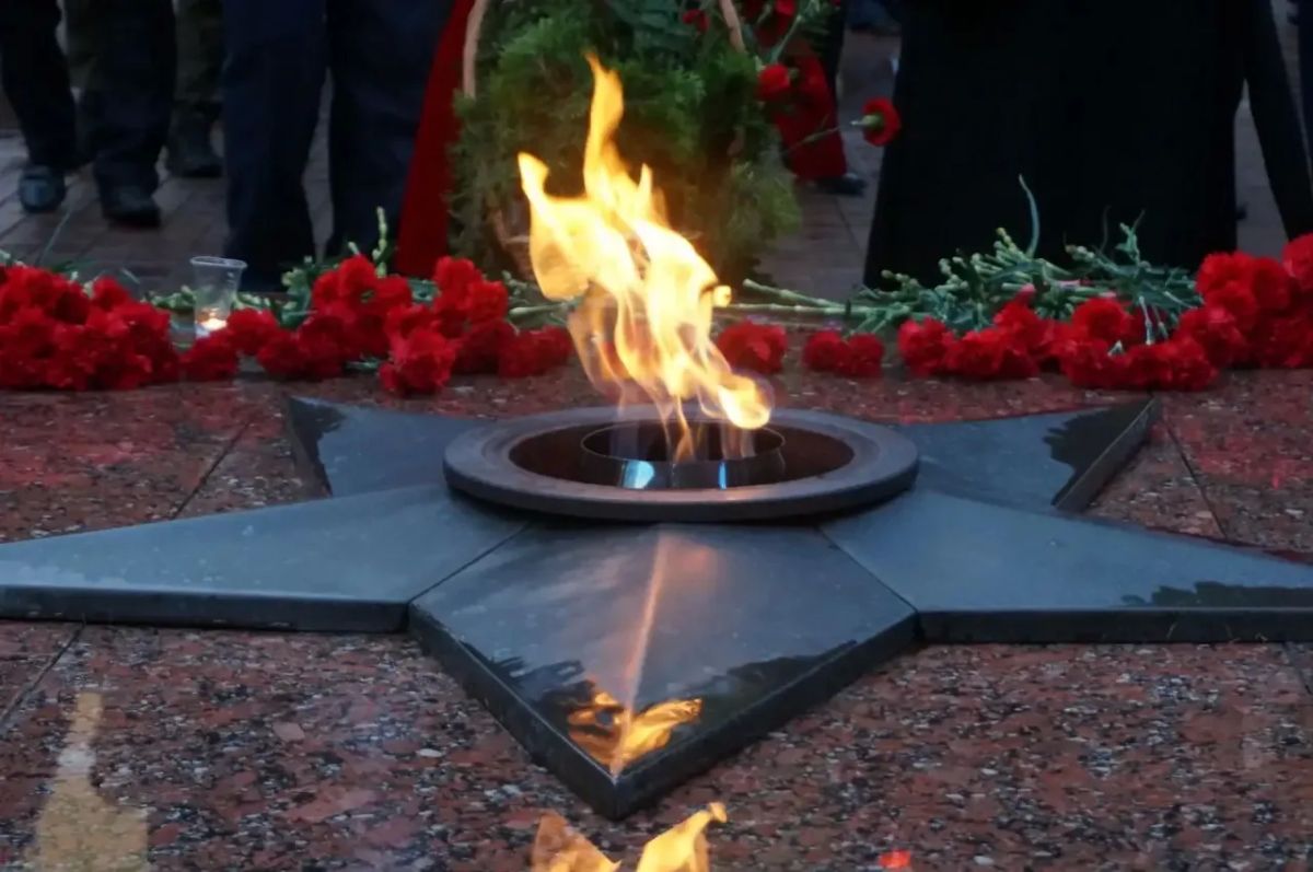 В память о павших: работники прокуратуры Смоленской области почтили память героев Великой Отечественной войны В память о павших: работники прокуратуры Смоленской области почтили память героев Великой Отечественной войны