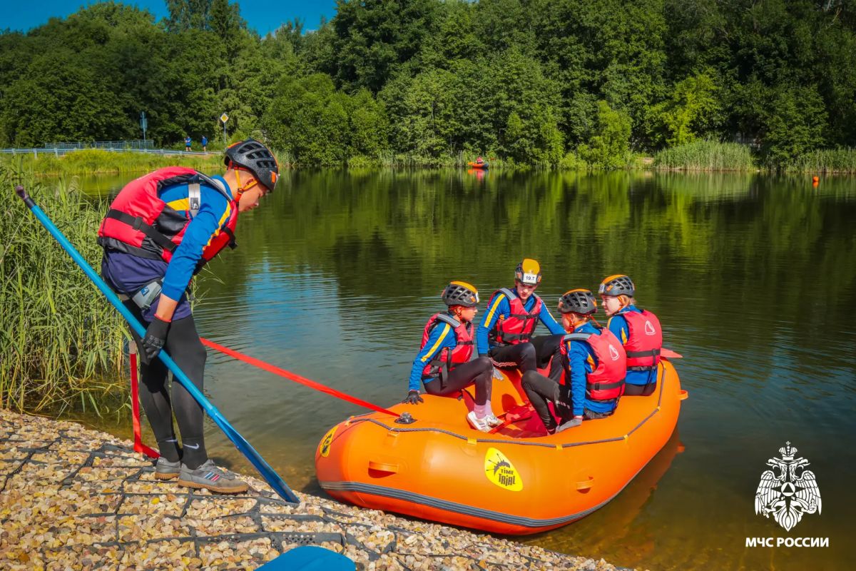 Спасение на суше и на воде Спасение на суше и на воде