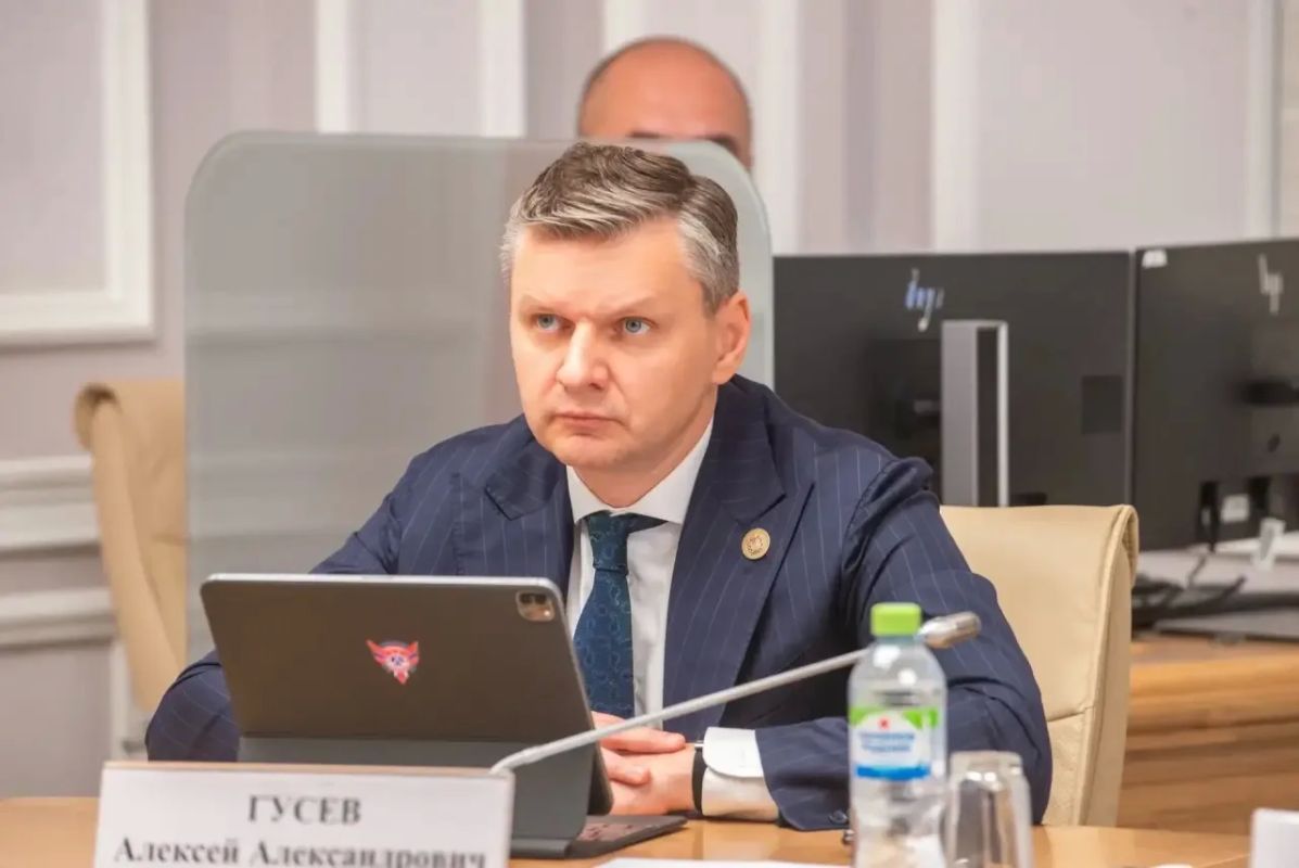 Василий Анохин: Вопросы чистоты и порядка в наших городах и муниципальных образованиях, обращения с твердыми коммунальными отходами обсудили на заседании штаба с главами муниципалитетов и руководителями организаций Василий Анохин: Вопросы чистоты и порядка в наших городах и муниципальных образованиях, обращения с твердыми коммунальными отходами обсудили на заседании штаба с главами муниципалитетов и руководителями организаций
