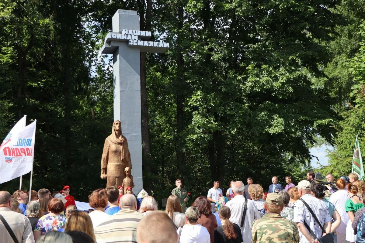 На трассе М-1 «Беларусь» проведены памятные мероприятия На трассе М-1 «Беларусь» проведены памятные мероприятия