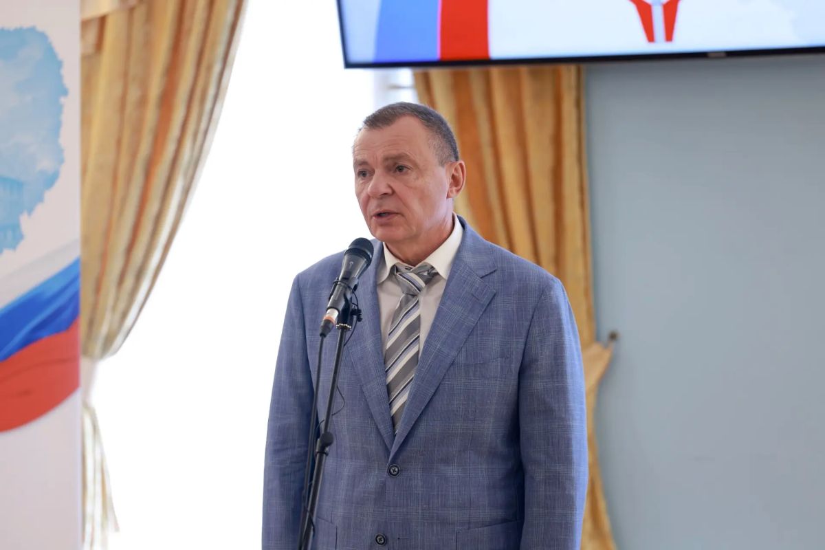 Василий Анохин: Наши герои и гордость! Сегодня в Смоленске состоялась торжественная церемония вручения дипломов выпускникам образовательной программы "Герои СВОего времени Василий Анохин: Наши герои и гордость! Сегодня в Смоленске состоялась торжественная церемония вручения дипломов выпускникам образовательной программы "Герои СВОего времени
