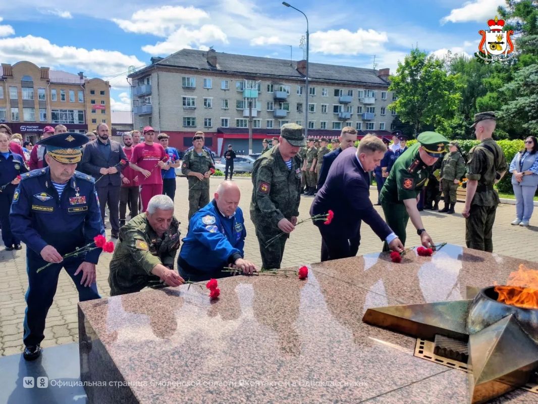 Через Смоленщину прошёл патриотический автопробег Через Смоленщину прошёл патриотический автопробег