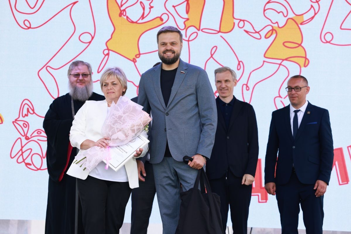Артём Туров: Хиславичам 500 лет. Вчера в посёлке стартовали праздничные мероприятия, посвящённые 500-летию со дня его основания Артём Туров: Хиславичам 500 лет. Вчера в посёлке стартовали праздничные мероприятия, посвящённые 500-летию со дня его основания