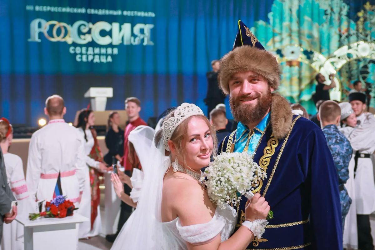 Василий Анохин: День семьи, любви и верности – праздник, объединяющий поколения Василий Анохин: День семьи, любви и верности – праздник, объединяющий поколения