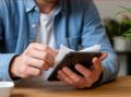 Безопасность в вашем кармане: как защитить гаджеты от бактерий