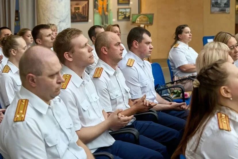 В Смоленске наградили лучших сотрудников регионального Следкома В Смоленске наградили лучших сотрудников регионального Следкома