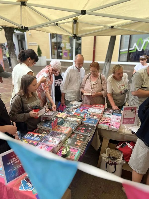 В Смоленске продолжается книжный фестиваль "Гороушна" В Смоленске продолжается книжный фестиваль "Гороушна"