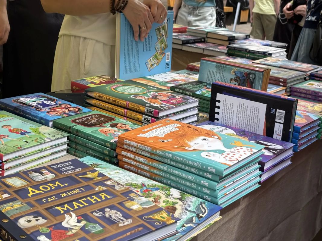 Артём Туров: В Смоленске прошёл второй книжный фестиваль "Гороушна" Артём Туров: В Смоленске прошёл второй книжный фестиваль "Гороушна"