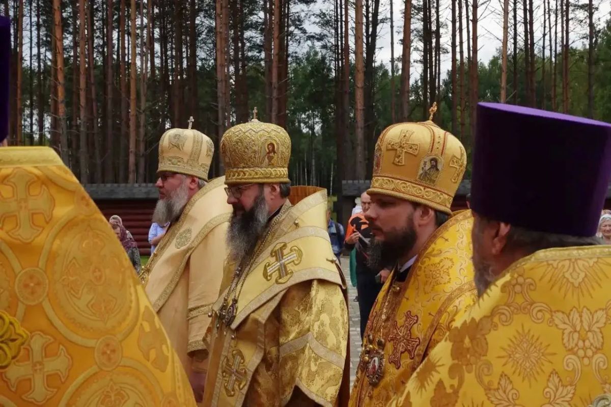 Василий Анохин: Сегодня, в День памяти святого равноапостольного князя Владимира и День Крещения Руси, на истоке реки Днепр в Свято-Владимирском мужском монастыре Сычёвского муниципального округа состоялась праздничная... Василий Анохин: Сегодня, в День памяти святого равноапостольного князя Владимира и День Крещения Руси, на истоке реки Днепр в Свято-Владимирском мужском монастыре Сычёвского муниципального округа состоялась праздничная...